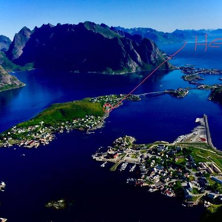 Utsiktsperle Pa Reine I Lofoten Exteriör bild